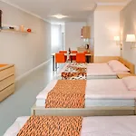 아파트 Apartements 964