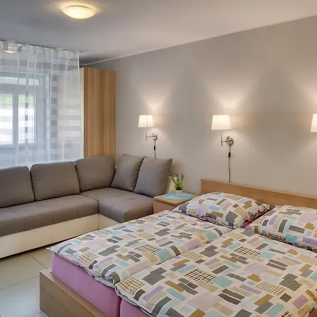 Apartements 964 * Líbeznice