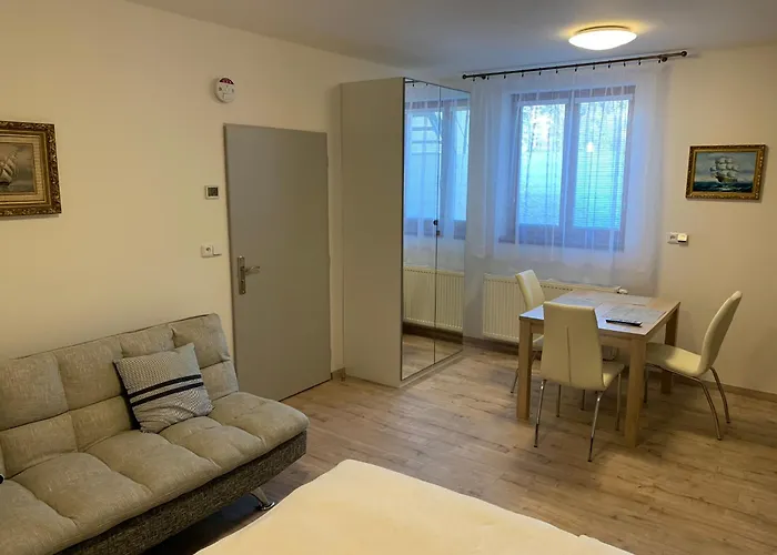Апартаменты Apartements Studio 964 Libeznice